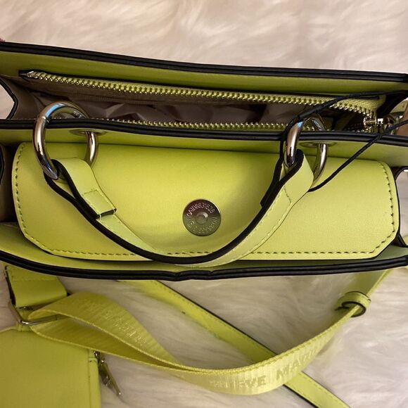 NWT Steve Madden (Bevelyn) Crossbody Bag w/Airpod Pouch - Lime Green*New Color* - Picture 12 of 13